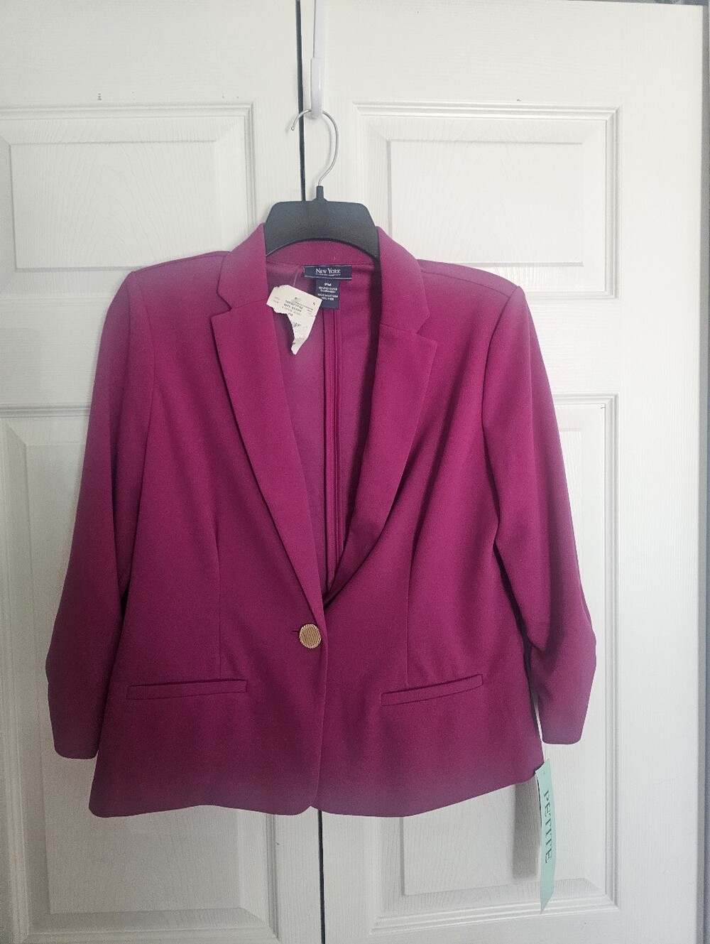 New York Clothing Company NWT  Petite Med 3/4 Sleeve Blazer
